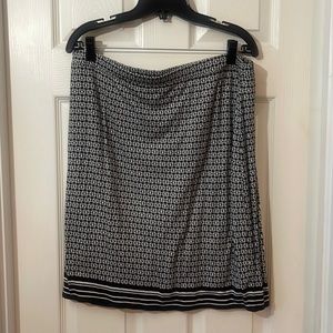 Two-piece skirt and tunic. Size 1X